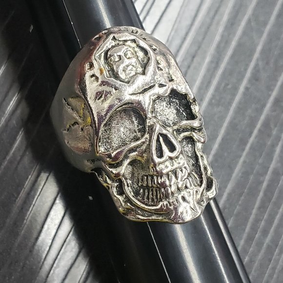 1/$10, 2/$15 -  Men's size 10 Silver-tone Skull Ring Fashion Jewelry - Picture 1 of 6